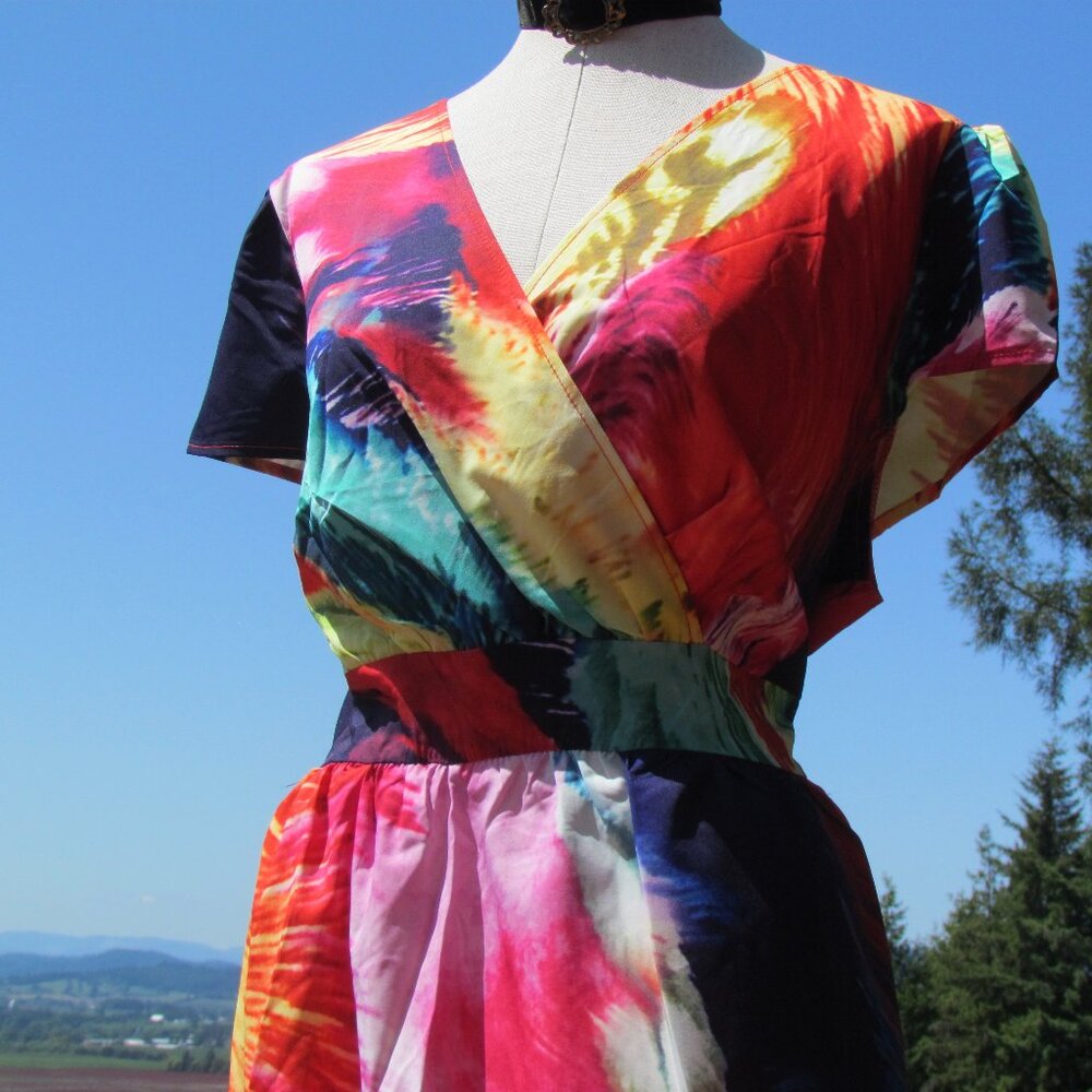 FESTIVAL MAXI DRESS,18, RED, YELLOW, GREEN, BLUE, PINK, WHITE, AQUA RESORT; PLUS - Picture 4 of 7